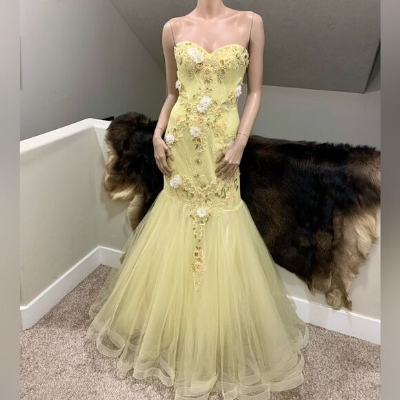 Gorgeous Floral Lace Exquisite Beads & 3D Flower Mermaid Gown, 2 Ways to Wear - Picture 1 of 16